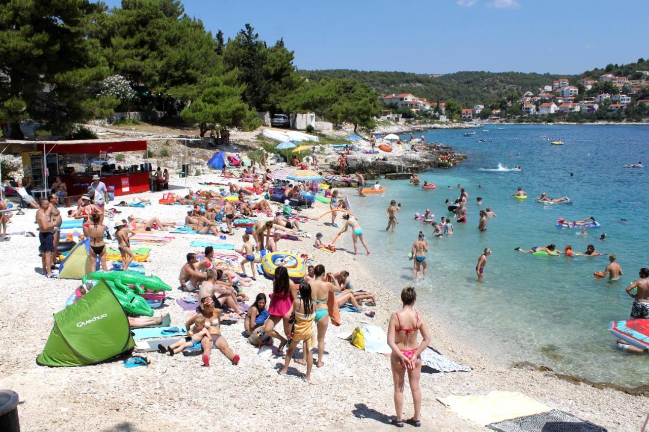 Apartments With A Parking Space Mavarstica, Ciovo - 17803 Trogir Exterior foto