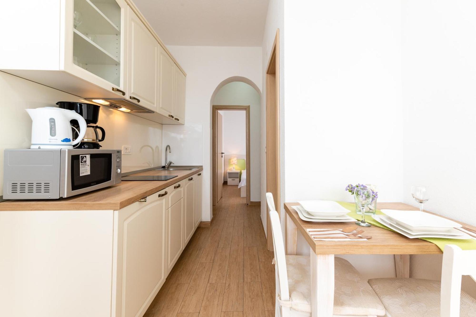 Apartments With A Parking Space Mavarstica, Ciovo - 17803 Trogir Quarto foto